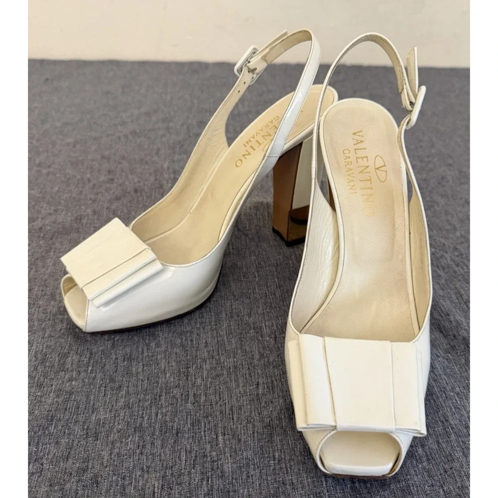 Valentino Garavani Slingback Heel Open Toe Bow Top Gold Block Heel 38 1/2